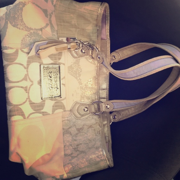 Coach poppy collection bag. - Picture 2 of 5